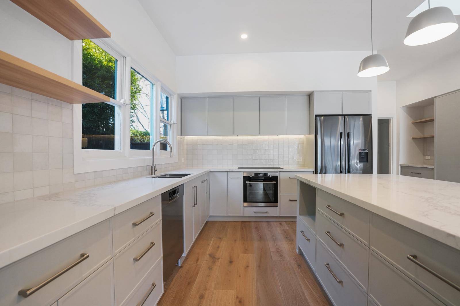 Modern kitchen build